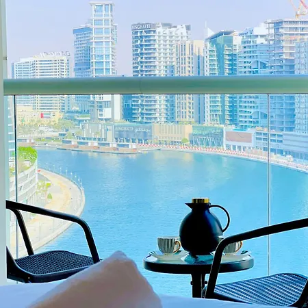 Modern 1Bhk Unit With Canal View Dubai Exterior photo