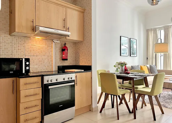 Modern 1Bhk Unit With Canal View
