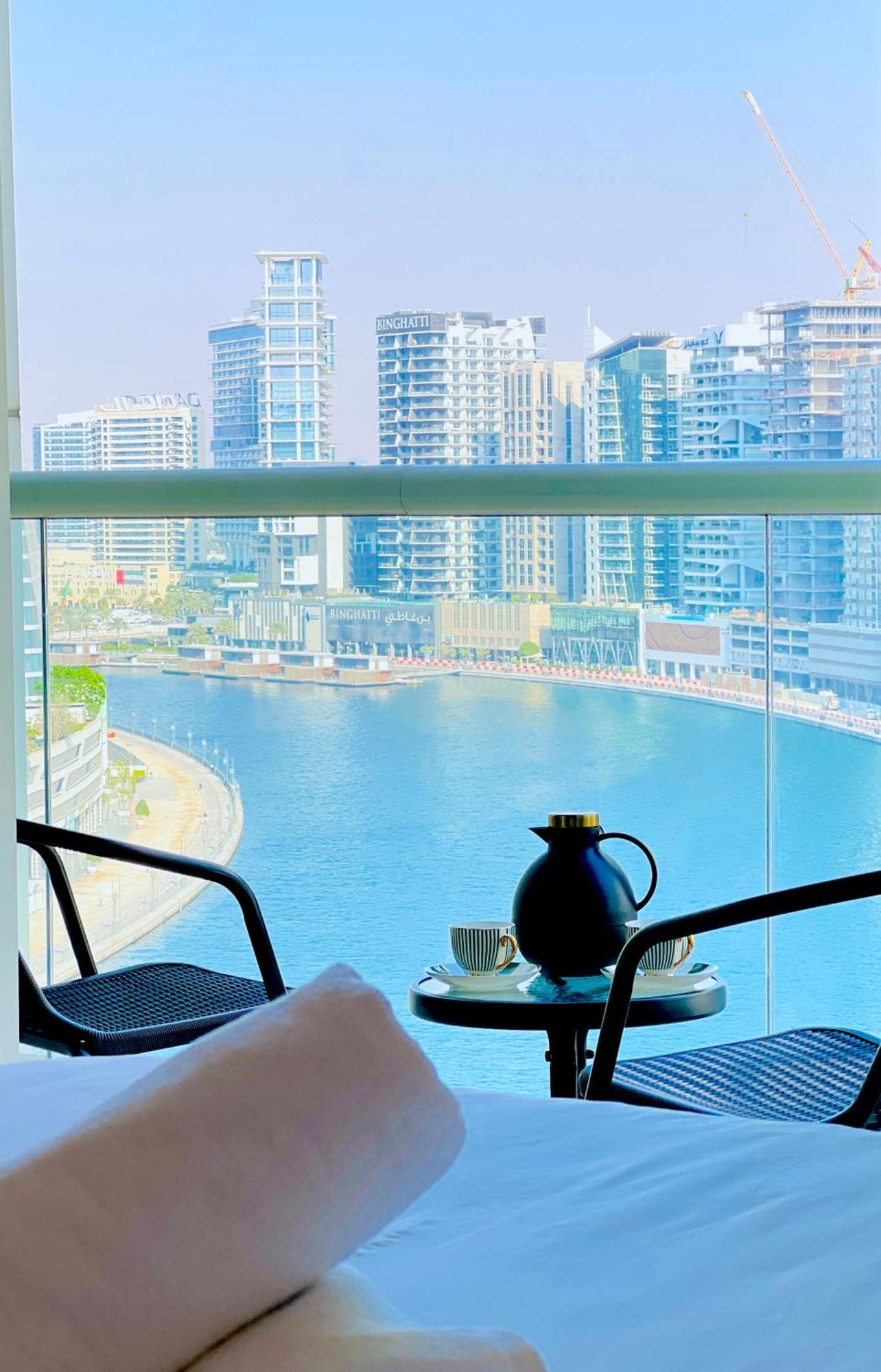 Modern 1bhk Unit With Canal View Apartment *